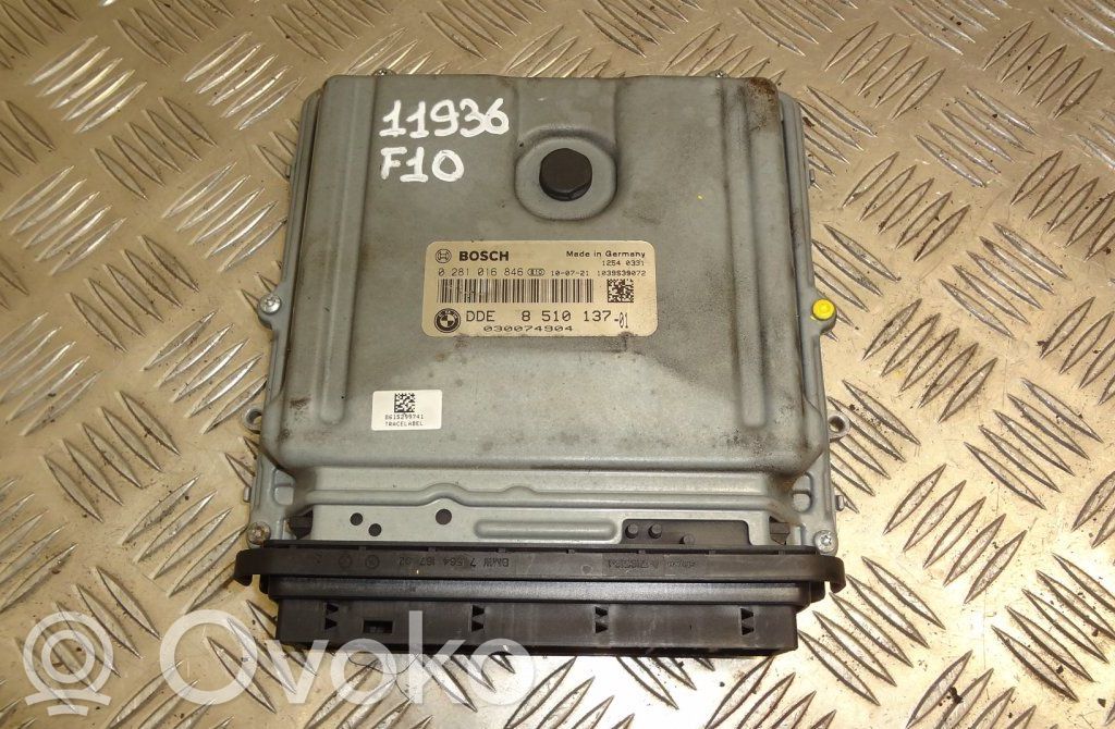 BMW 5 F10 F11 Engine control unit/module 