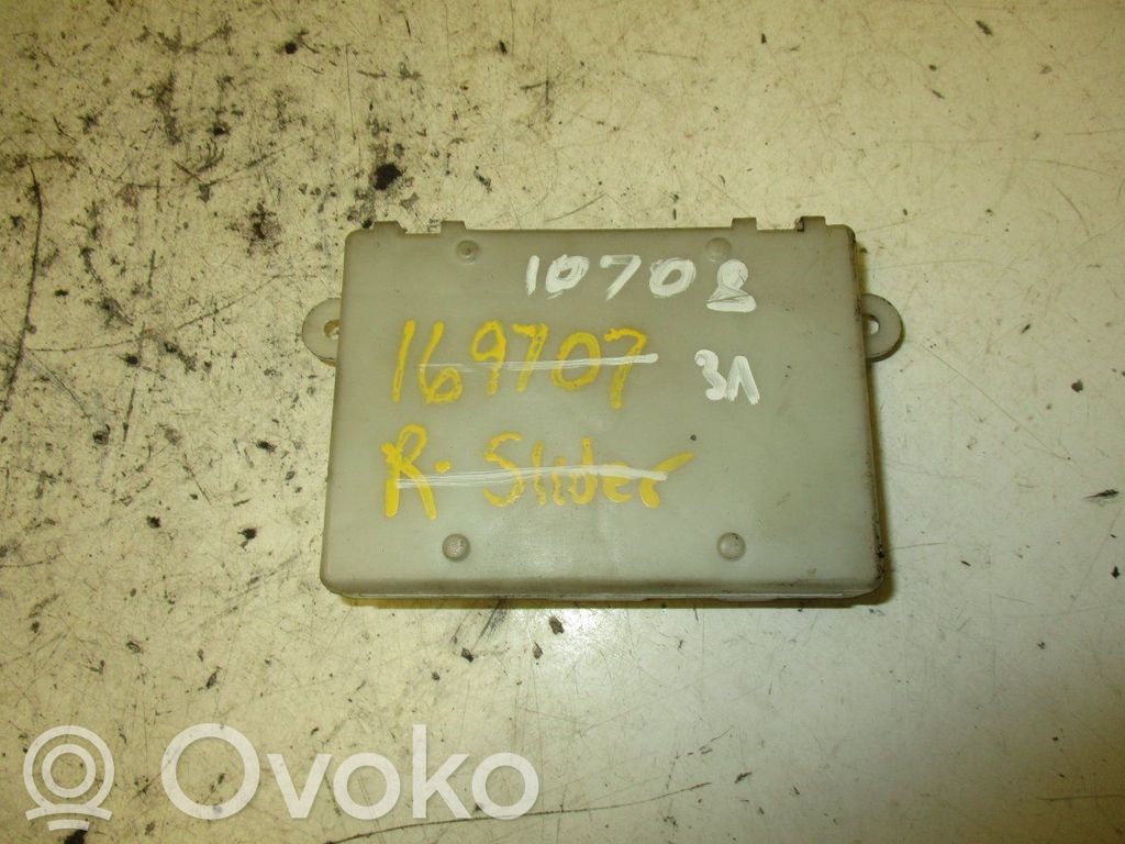 Door control unit/module   P68050497AA