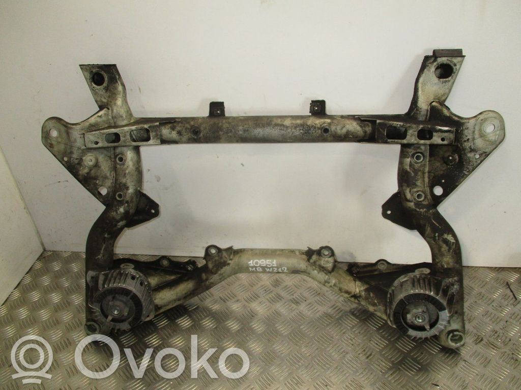 Mercedes-Benz E W212 Front subframe 