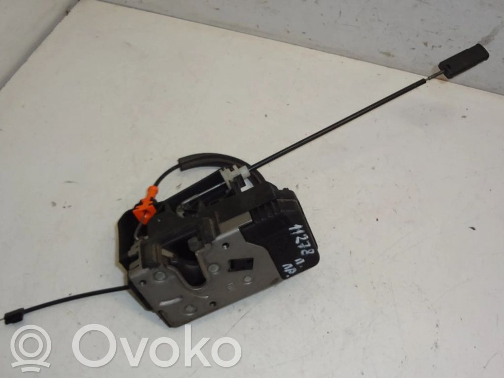 Front door lock   13154792