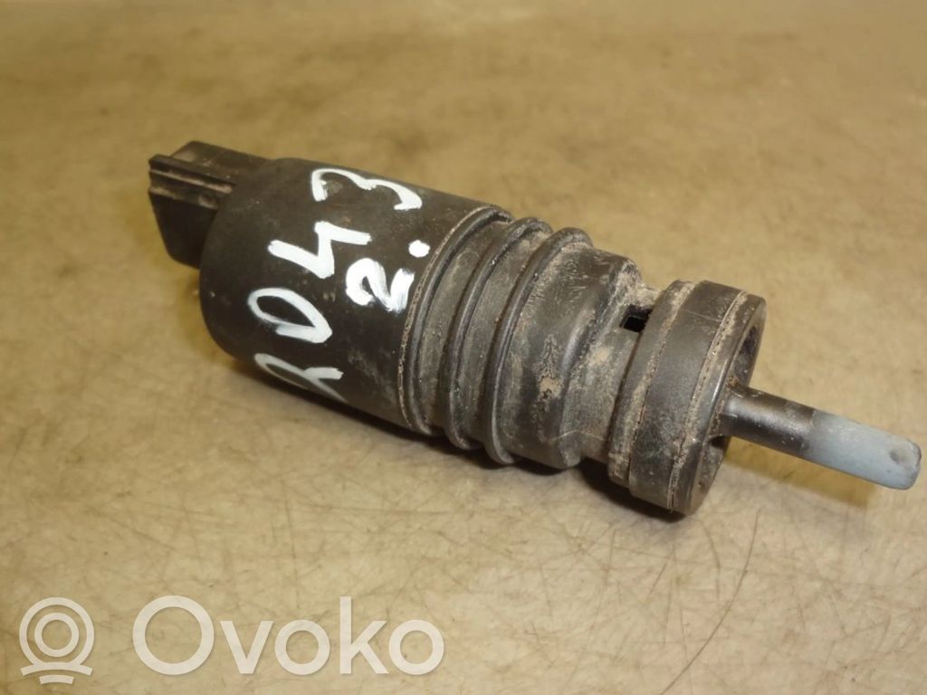 Volkswagen Phaeton Windshield washer spray nozzle 