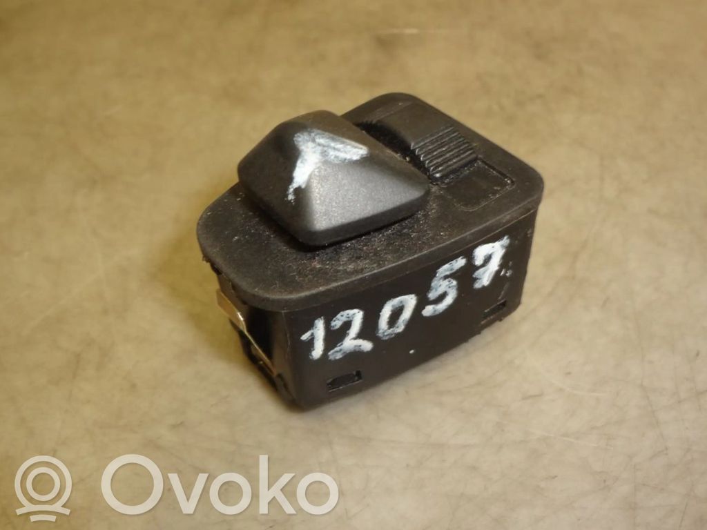 Включатель зеркал   8373691