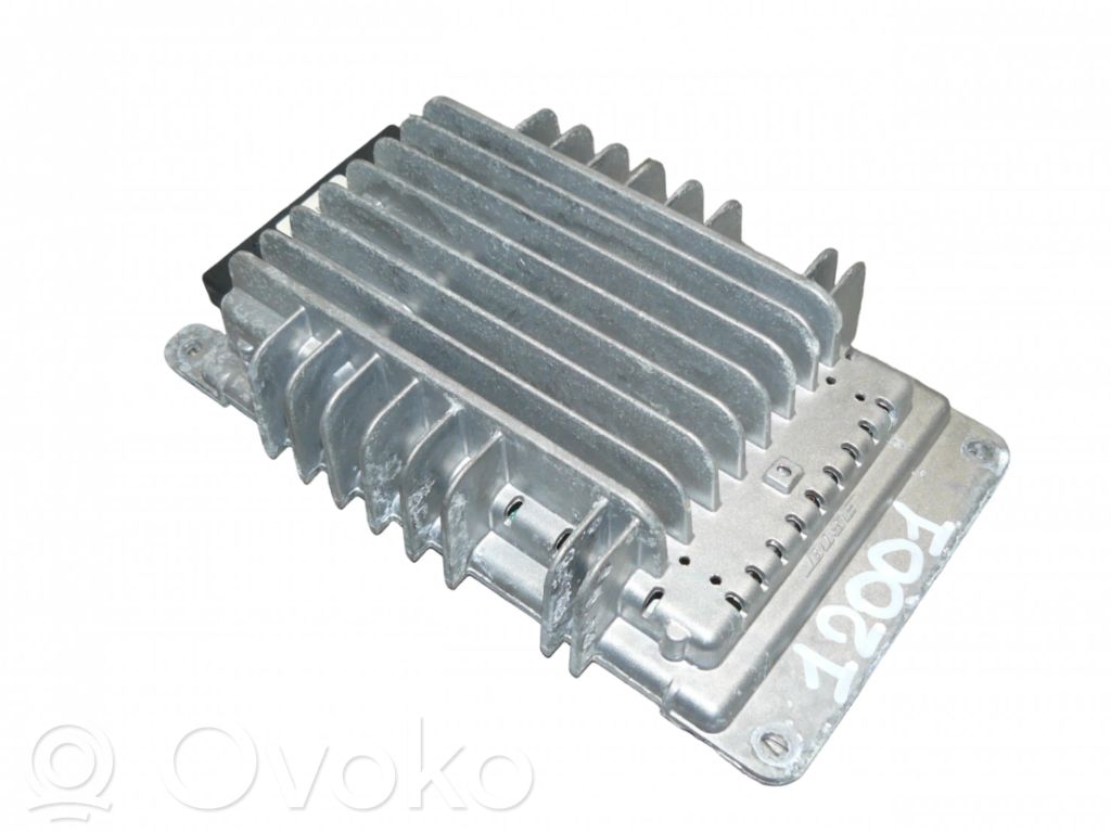 Audi A4 S4 B7 8E 8H Wzmacniacz audio 
