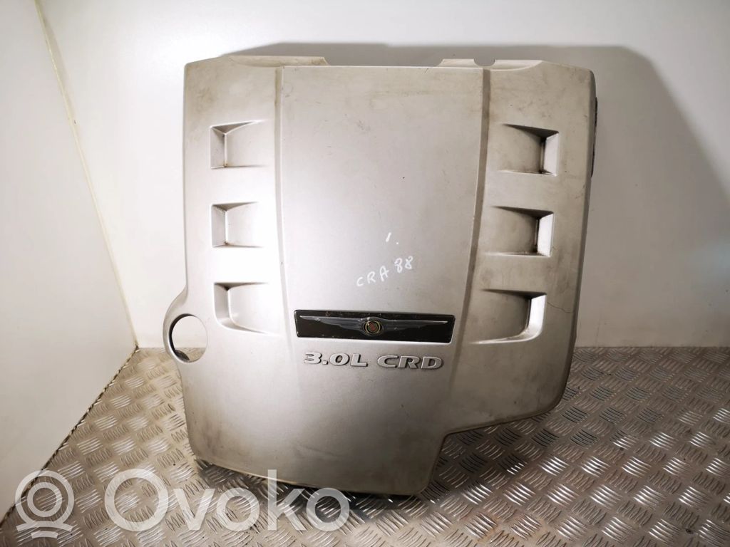 Chrysler 300 - 300C Engine cover (trim) 