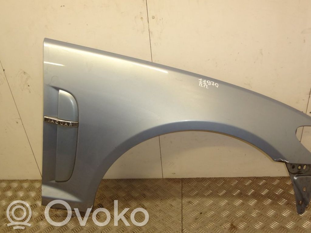Jaguar XF Sparnas 