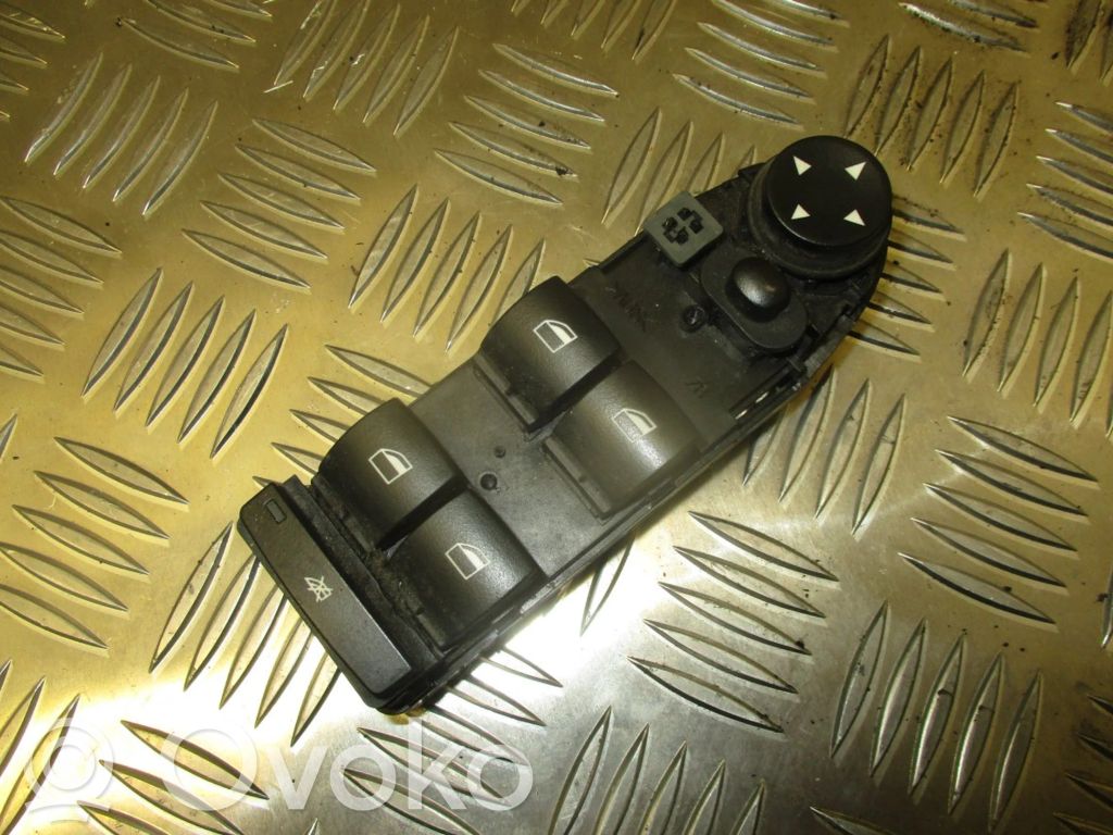 Elektrisko logu slēdzis   912211001