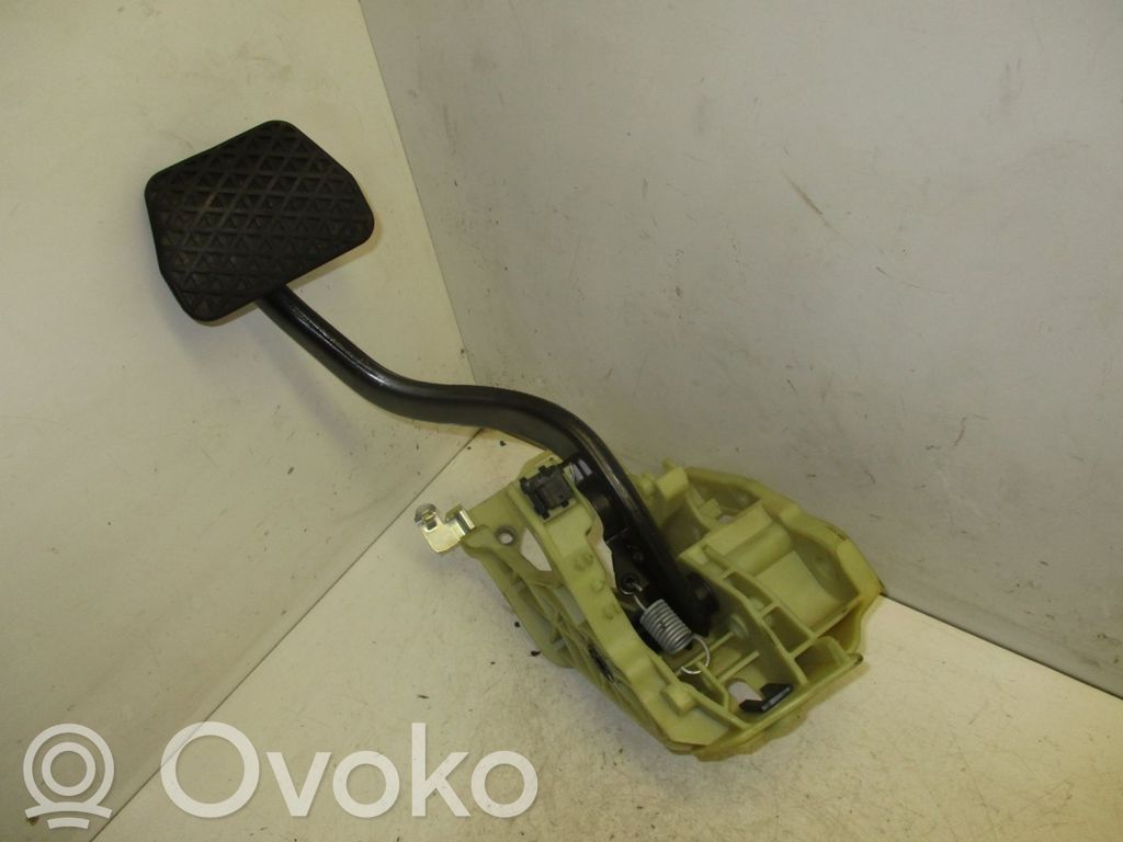 Brake pedal   4010613C,676922103
