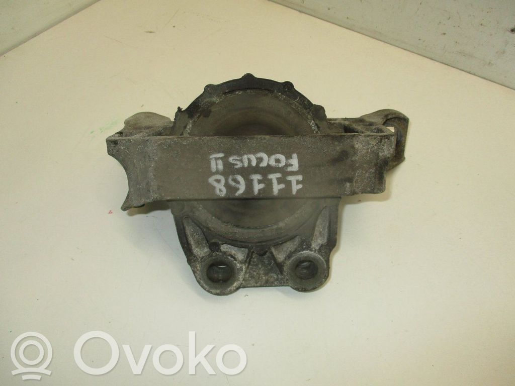 Ford Focus Engine mount bracket 