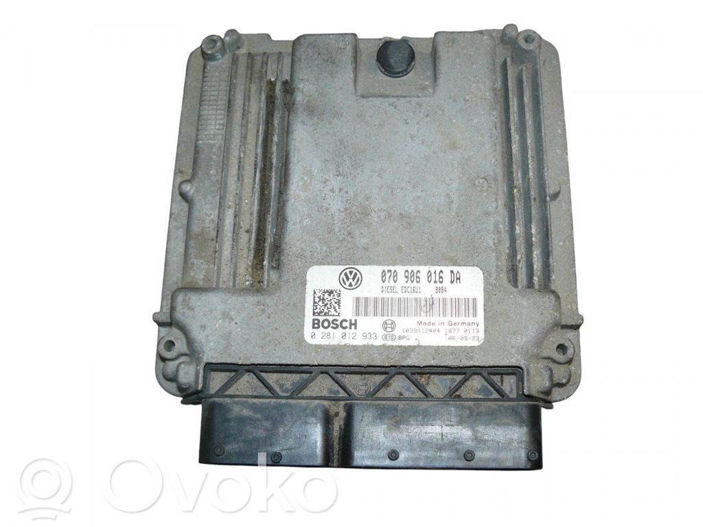 Volkswagen Touareg I Engine control unit/module 