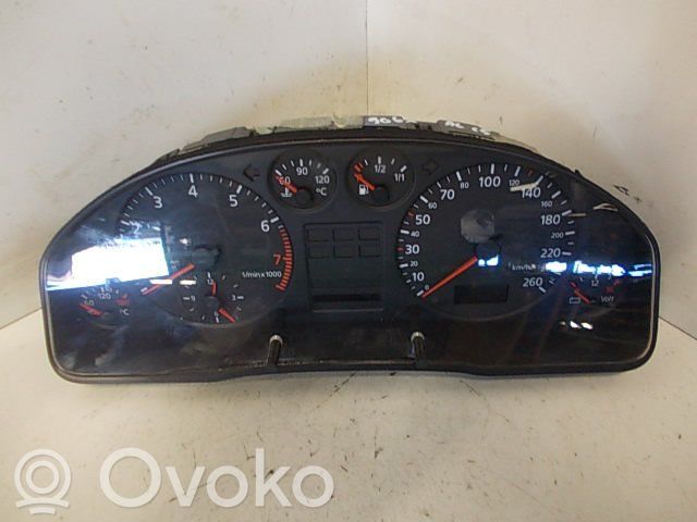 Audi A6 S6 C5 4B Nopeusmittari (mittaristo) 