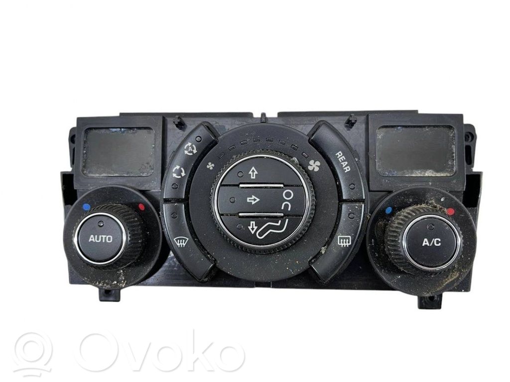 Peugeot 5008 Climate control unit 