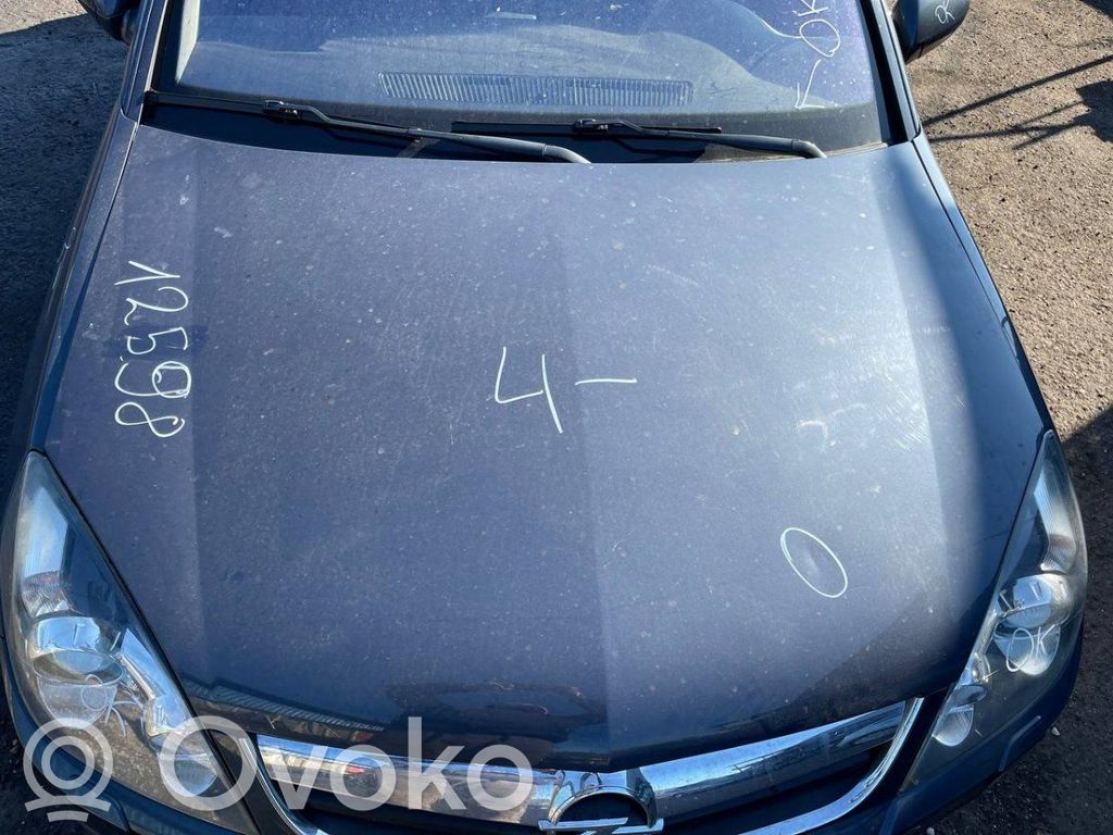Opel Signum Konepelti 