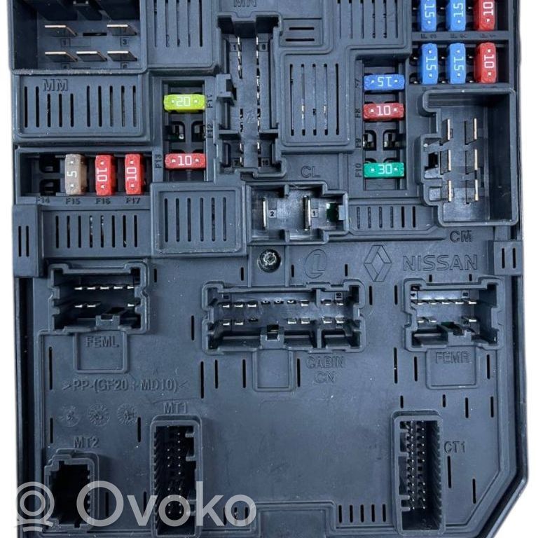 Nissan Pulsar Fuse box set 