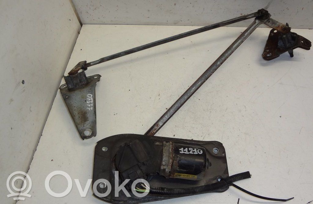 Citroen Berlingo Front wiper linkage 