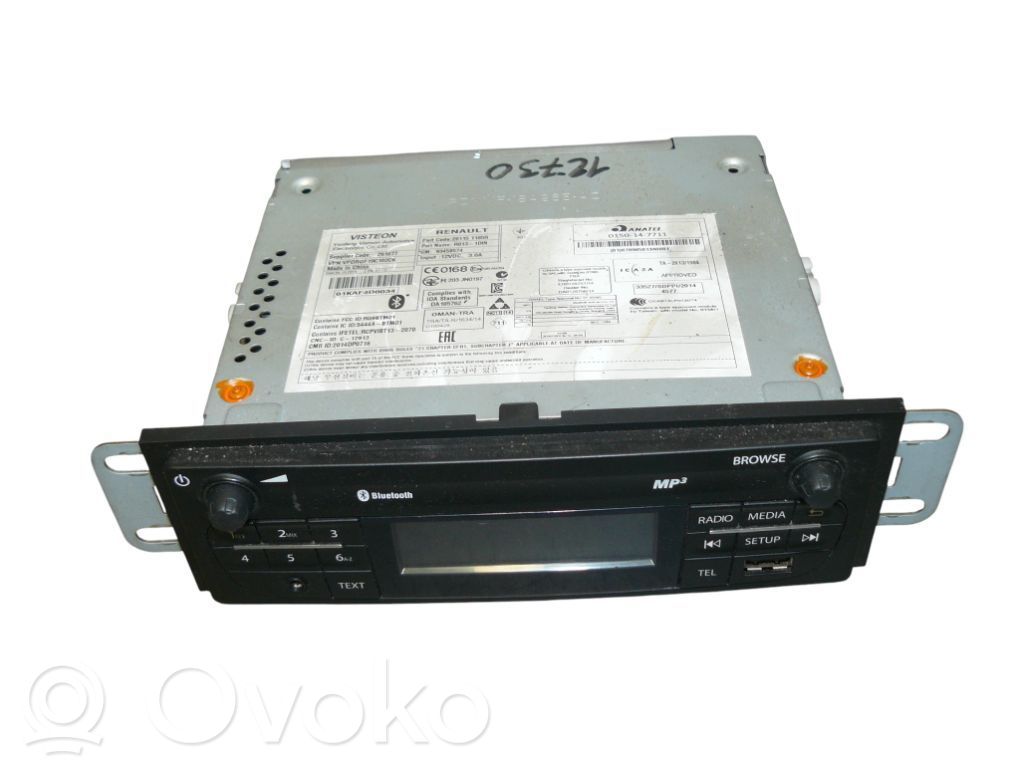 Opel Vivaro Panel / Radioodtwarzacz CD/DVD/GPS 