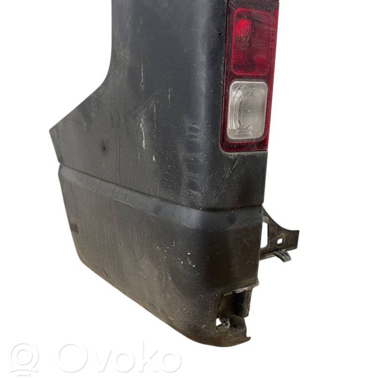 Opel Vivaro Narożnik zderzaka tylnego 