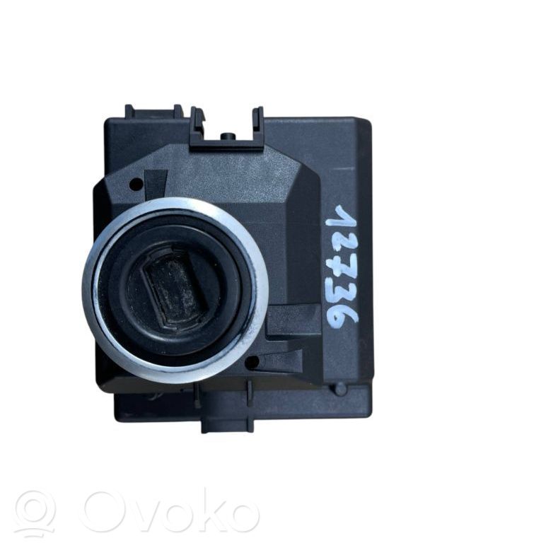 Mercedes-Benz C W205 Ignition lock 