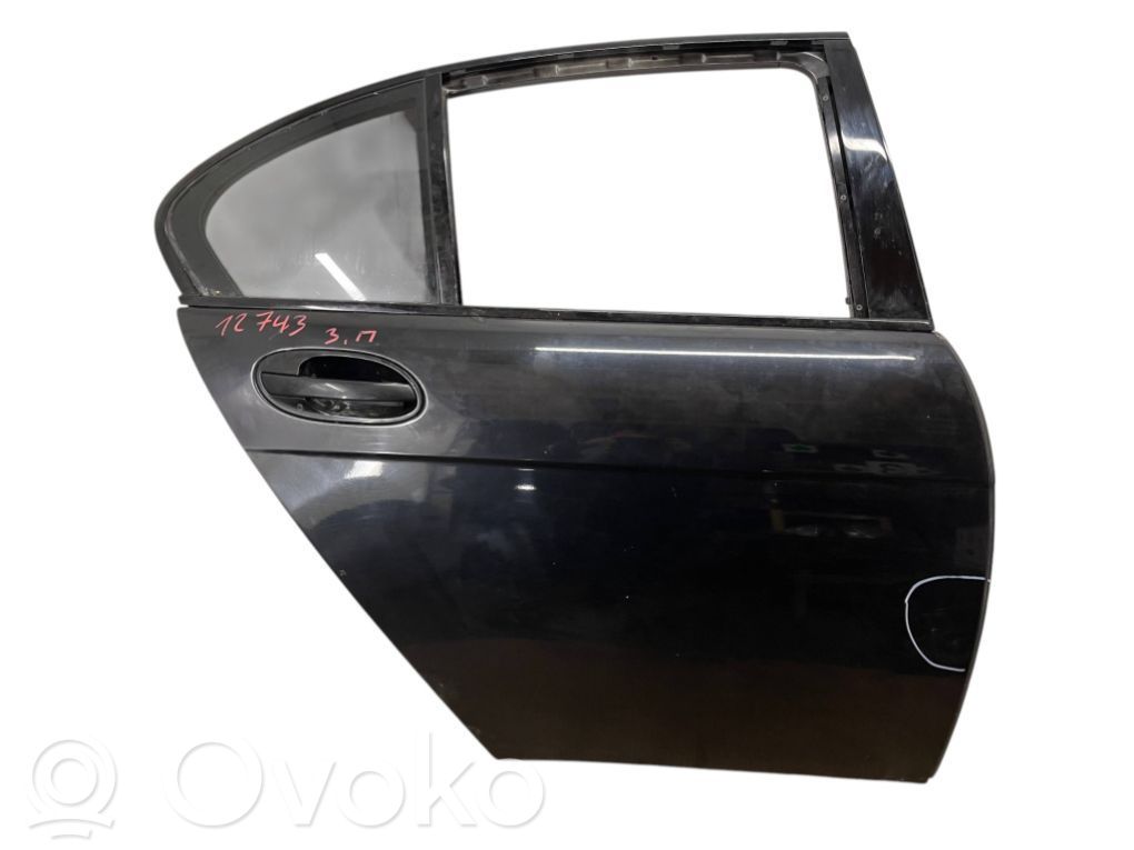 BMW 7 E65 E66 Aizmugurējās durvis 