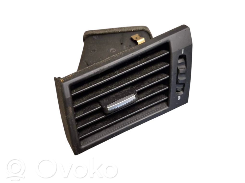 BMW X3 E83 Grilă ventilație/ramă laterală bord 