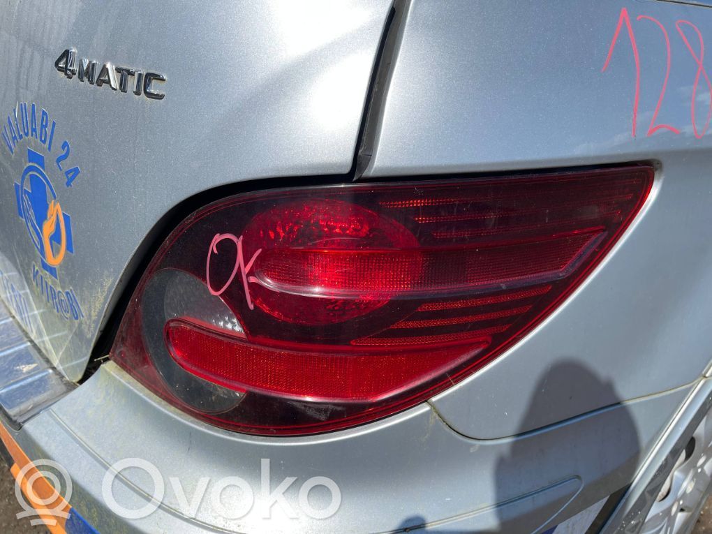 Mercedes-Benz R W251 Lampă spate în caroserie 