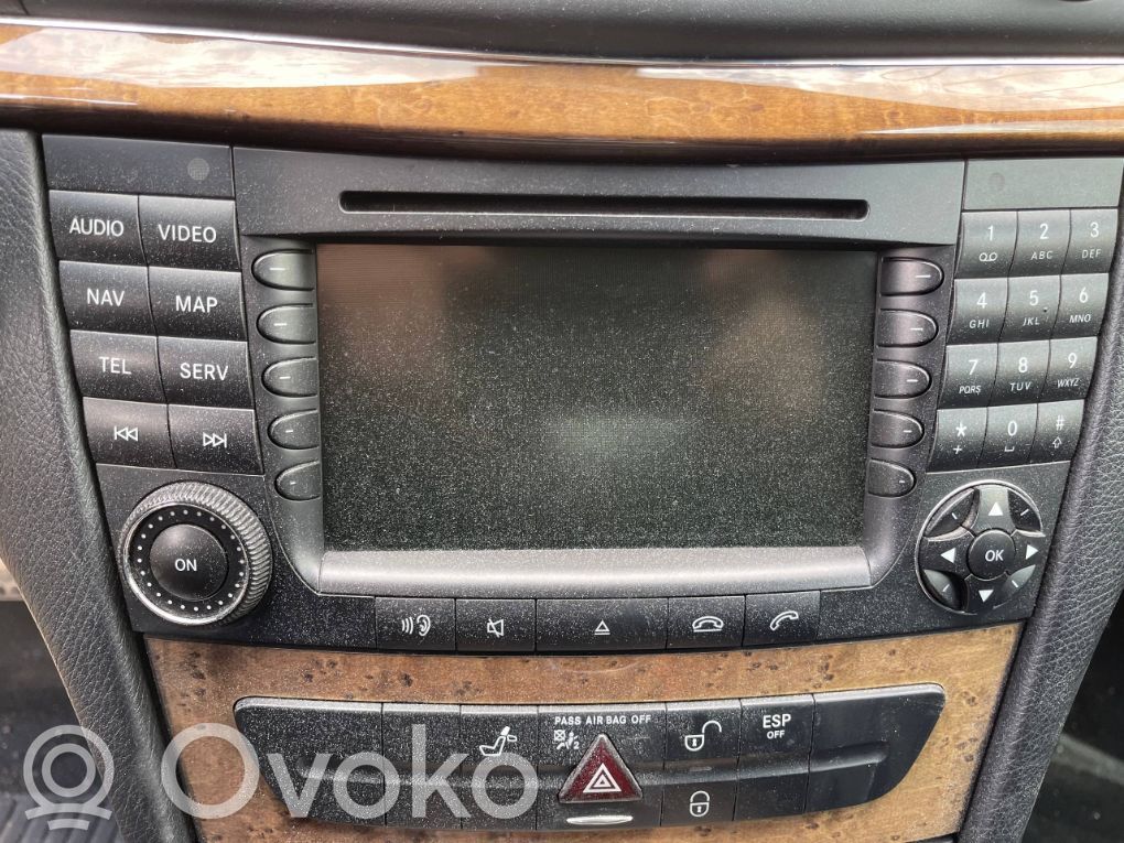Mercedes-Benz E W211 Radio/CD/DVD/GPS head unit 