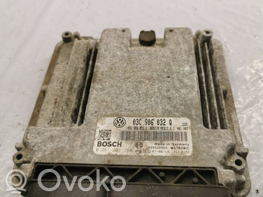 Engine control unit/module   03C906032Q,03C906032C,0261201768