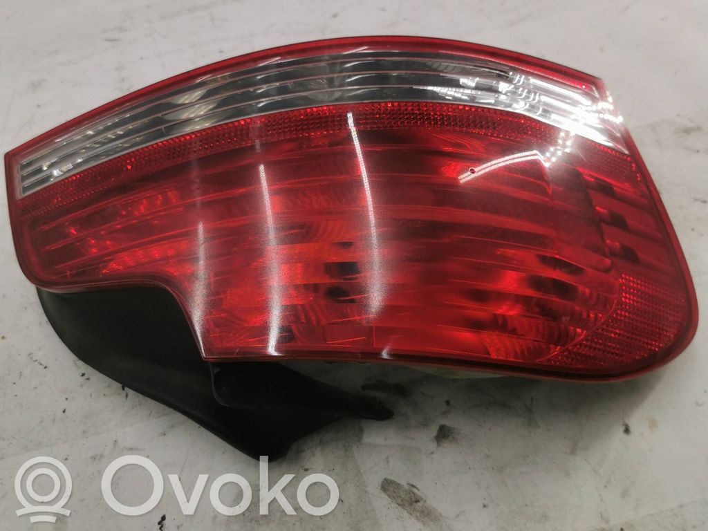 Rear/tail lights   7164971,166141