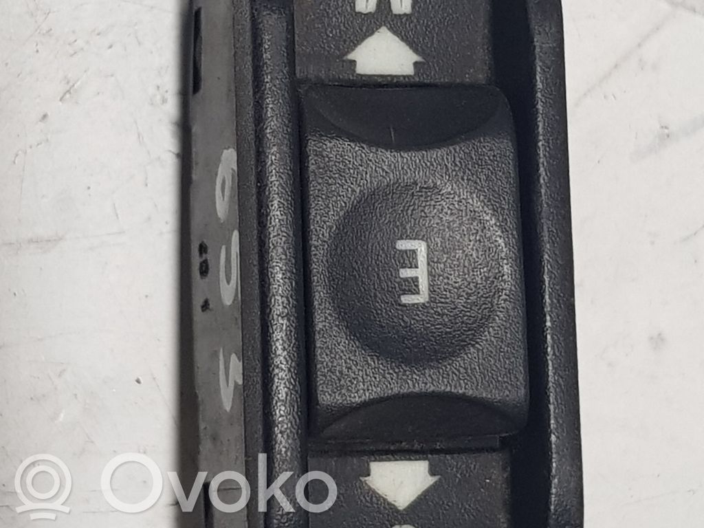 BMW 3 E36 Pavarų perjungimo jungtukas/ rankenėlė 