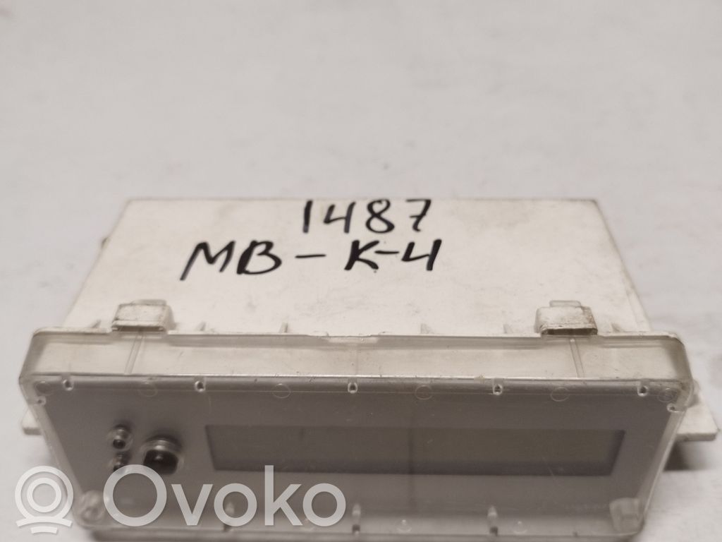 Clock   MR320626