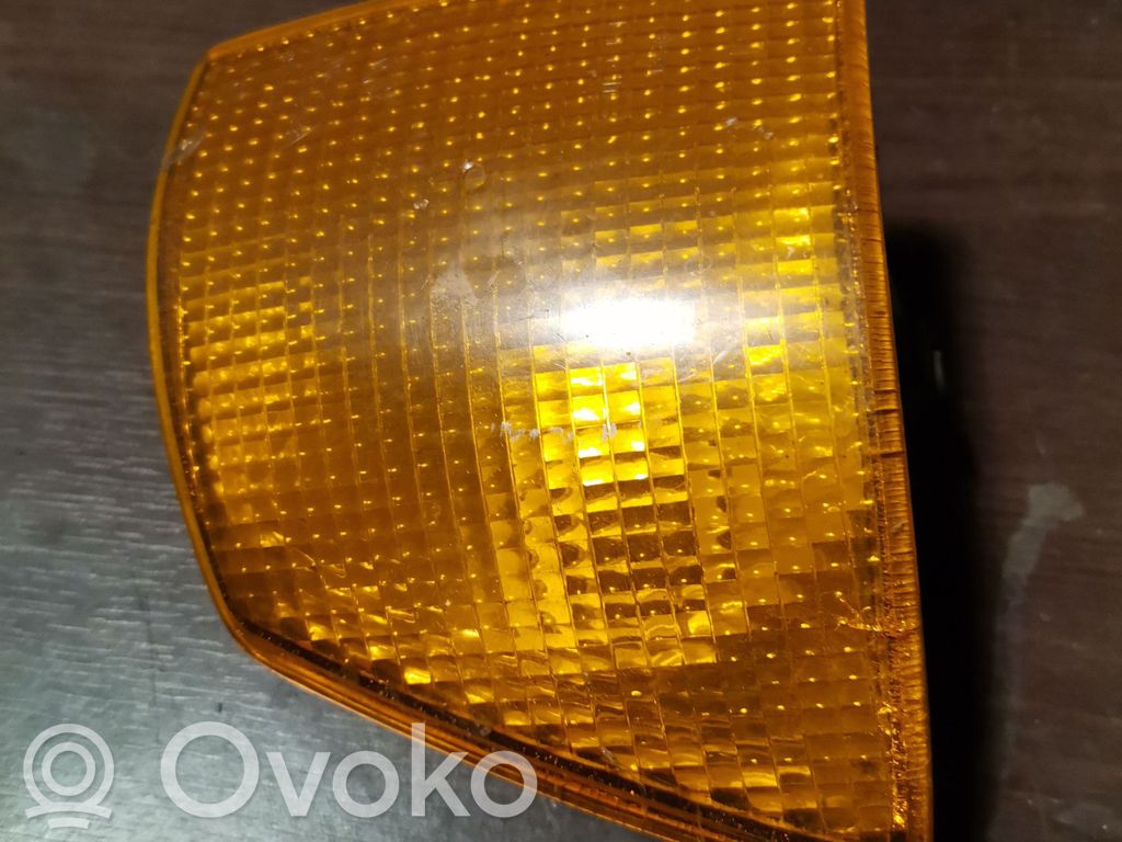 BMW 7 E32 Front indicator light 