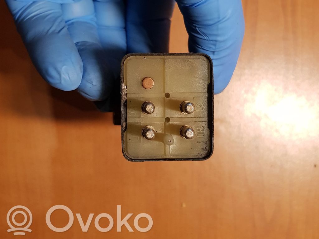 Mercedes-Benz E W124 Other relay 