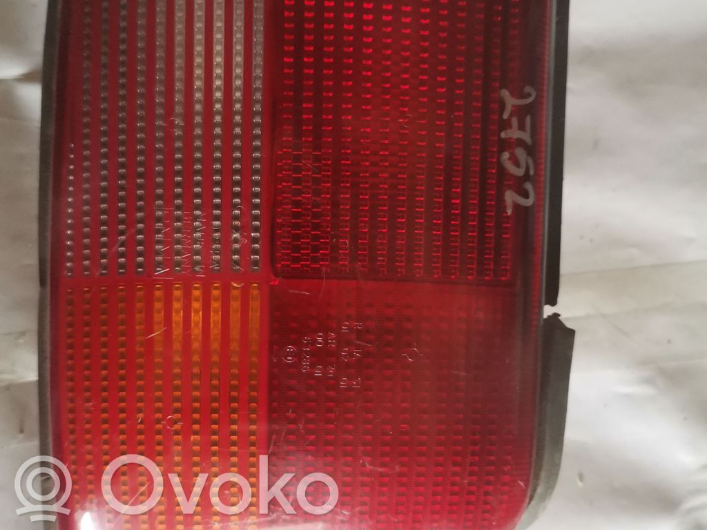 Ford Escort Aizmugurējais lukturis virsbūvē 