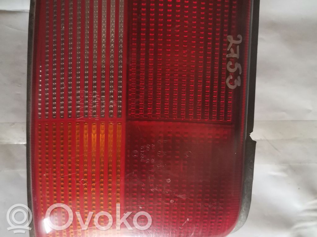 Ford Escort Aizmugurējais lukturis virsbūvē 