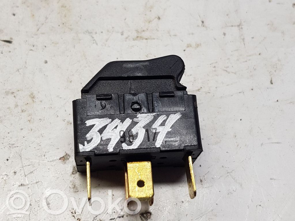 Audi A4 S4 B5 8D Electric window control switch 