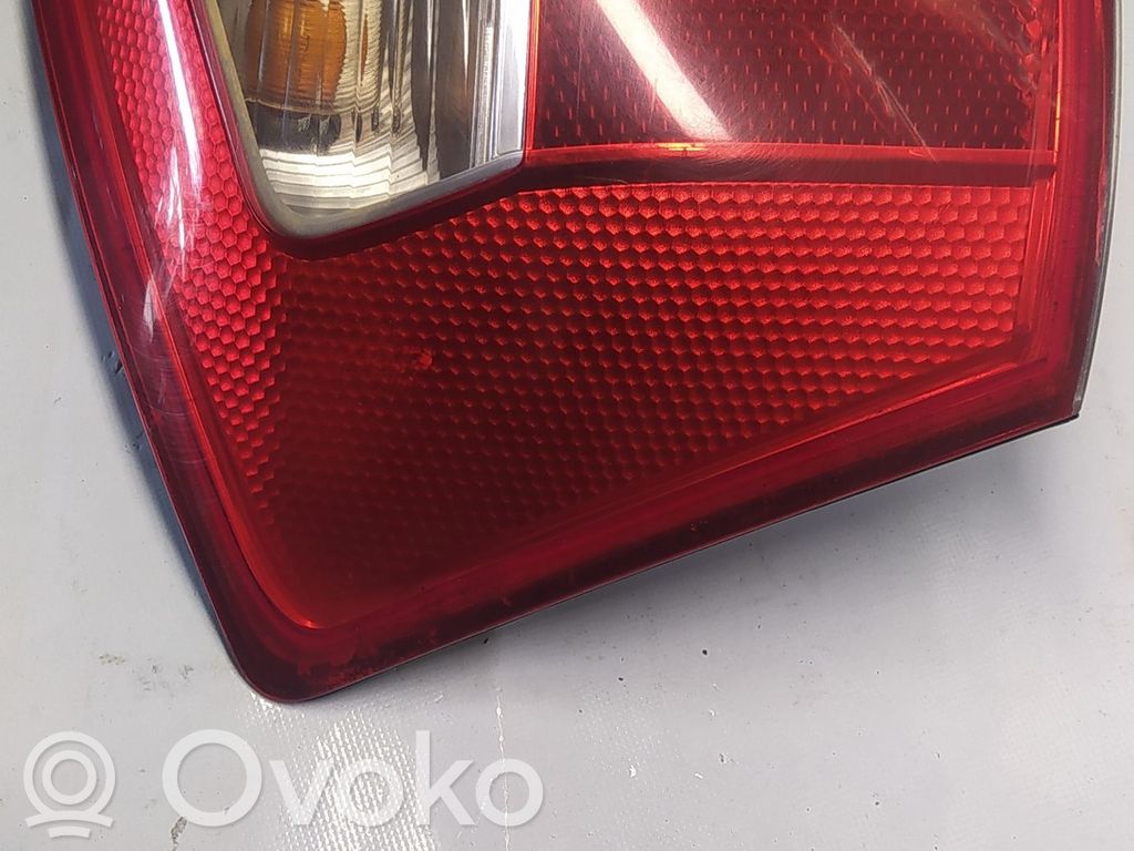 Audi A4 S4 B6 8E 8H Lampă spate în caroserie 