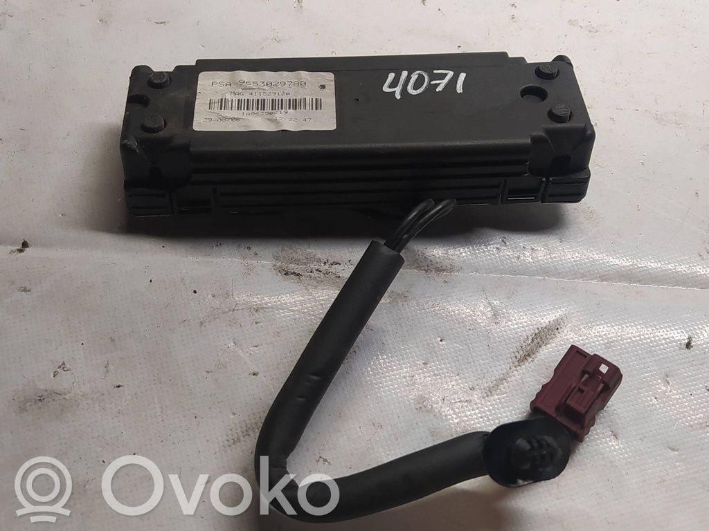 Peugeot 407 Antennenverstärker Signalverstärker 