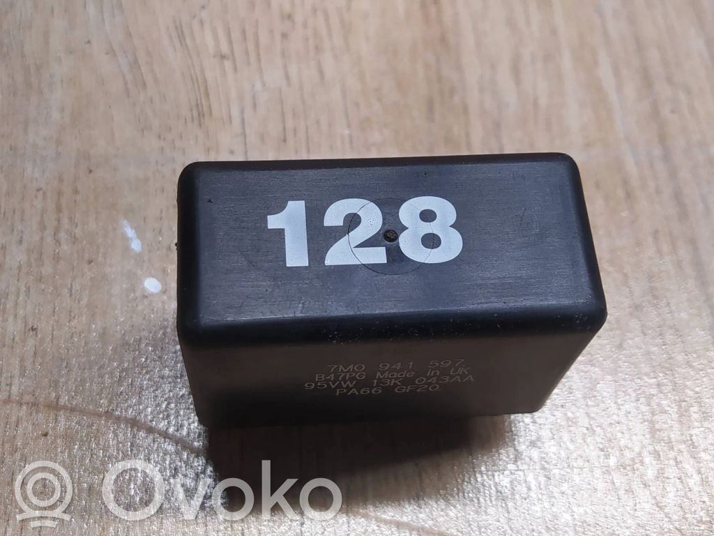Audi A6 S6 C5 4B Muu rele 