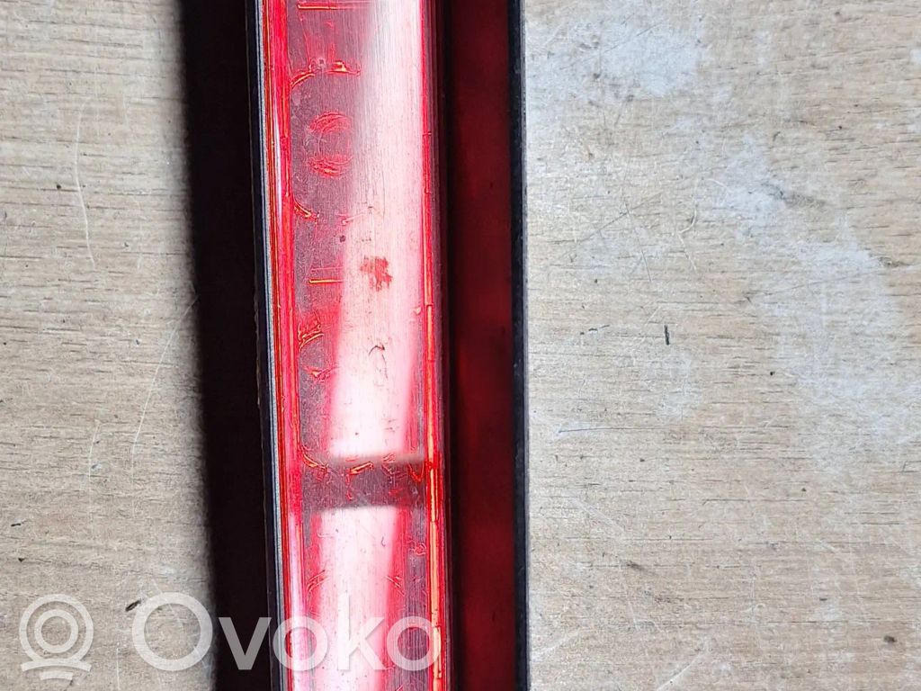 Chevrolet Aveo Third/center stoplight 