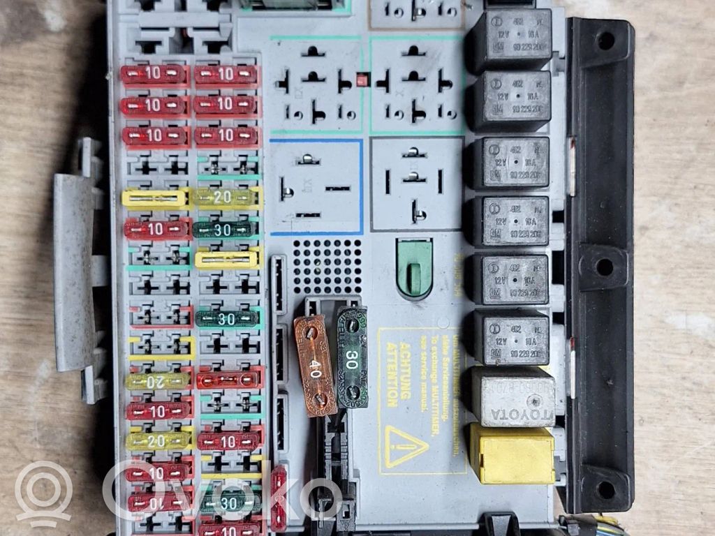 Opel Vectra C Juego de caja de fusibles 