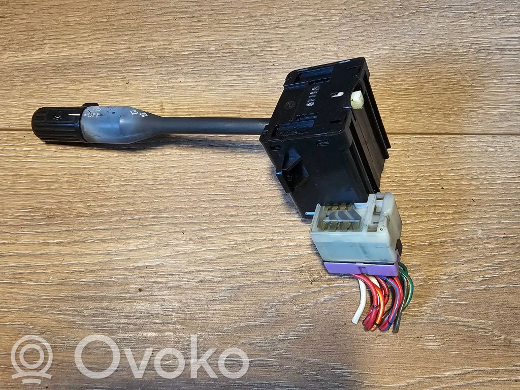 Nissan Micra Lukturu slēdzis 