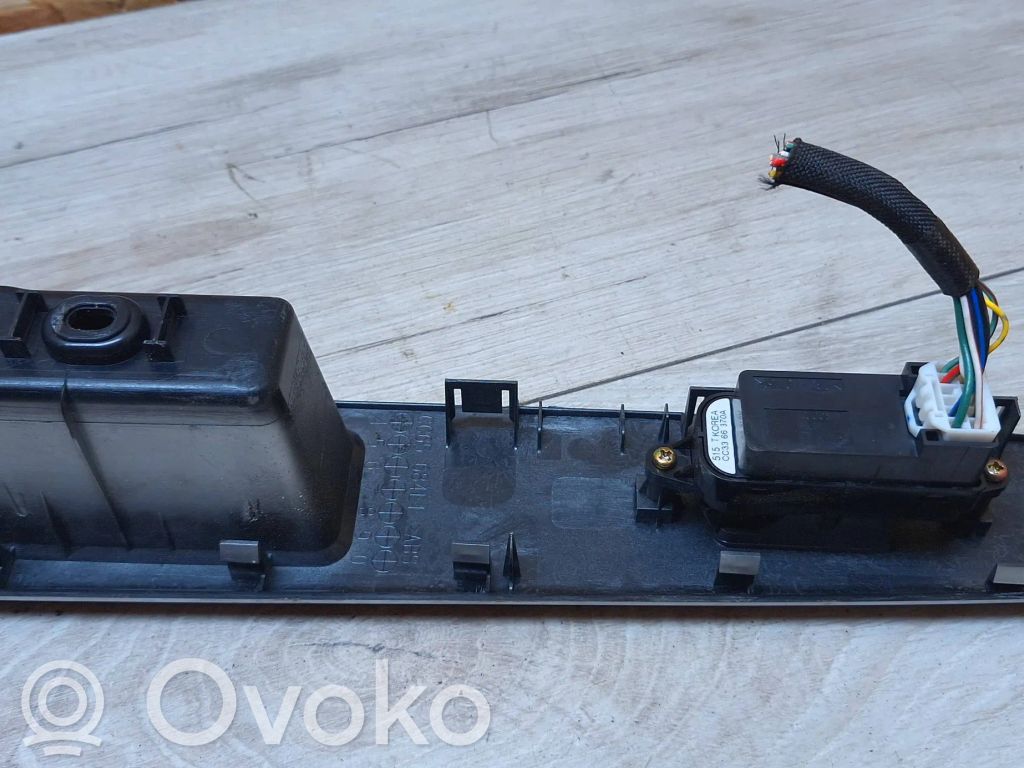 Mazda 5 Windscreen/window heater switch 