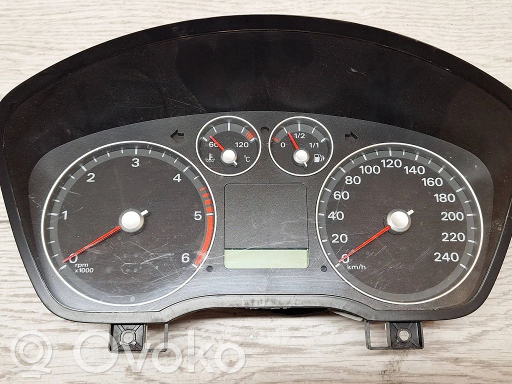 Ford Focus Geschwindigkeitsmesser Cockpit 
