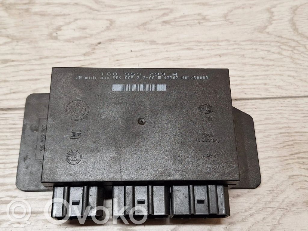 Volkswagen PASSAT B5.5 Moduł / Sterownik komfortu 