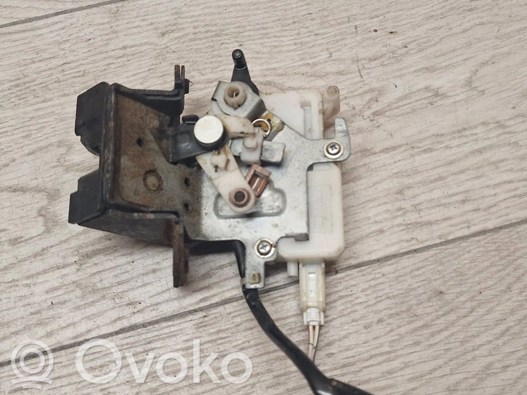 Tailgate/trunk/boot lock/catch/latch   B6701