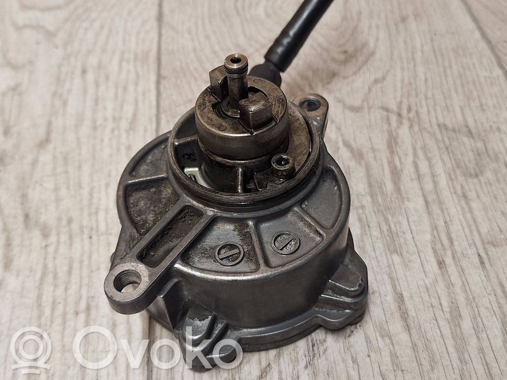 Mercedes-Benz Vito Viano W639 Vacuum pump 