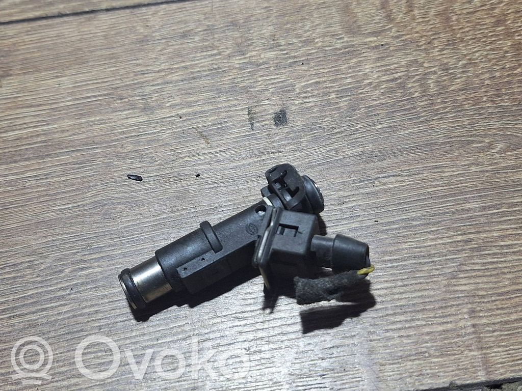 Peugeot 206 Inyector de combustible 