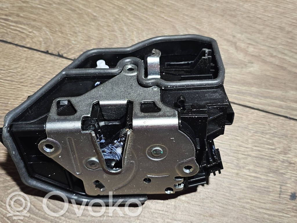 Tailgate opening switch   51227202147