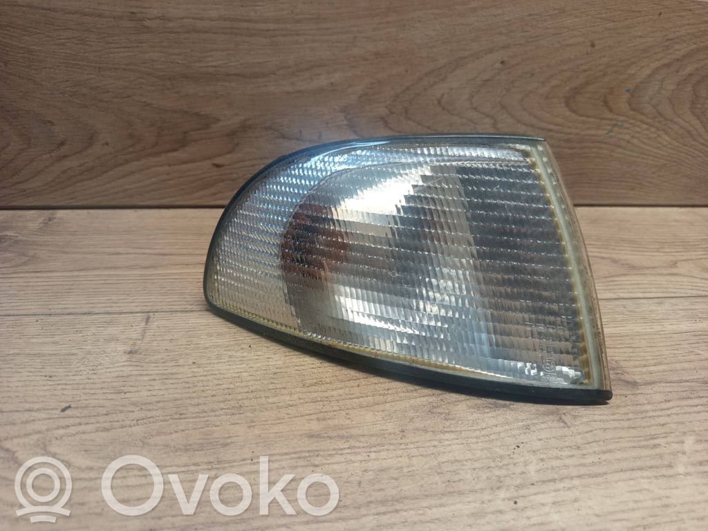 Audi A4 S4 B5 8D Frontblinker 