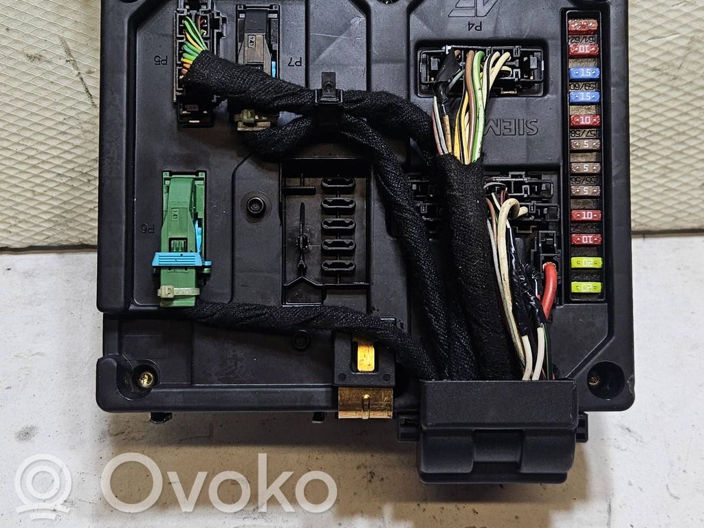 Seat Alhambra (Mk1) Module de fusibles 