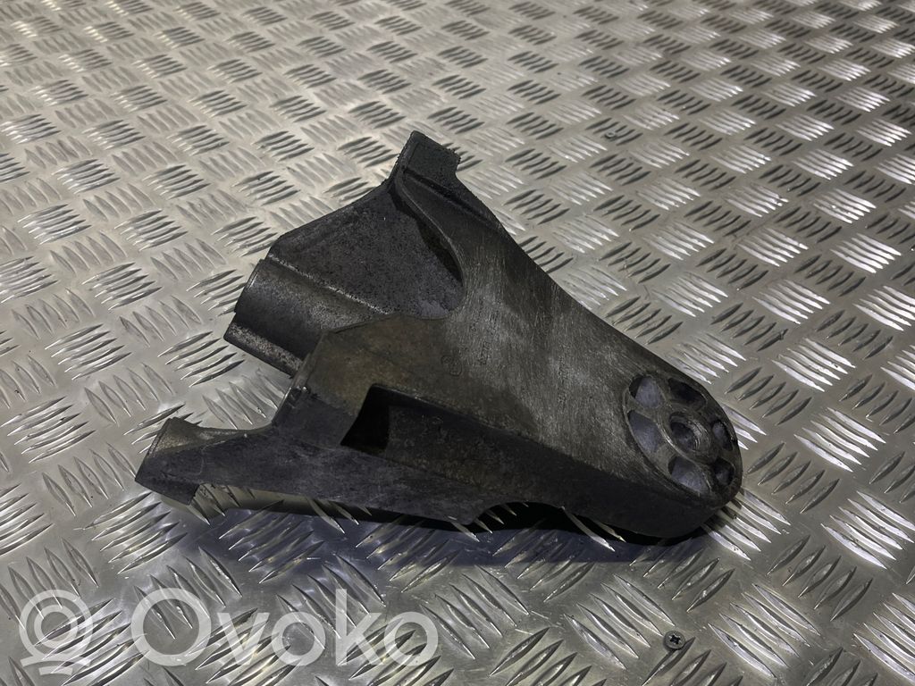 Ford Transit Engine mounting bracket 